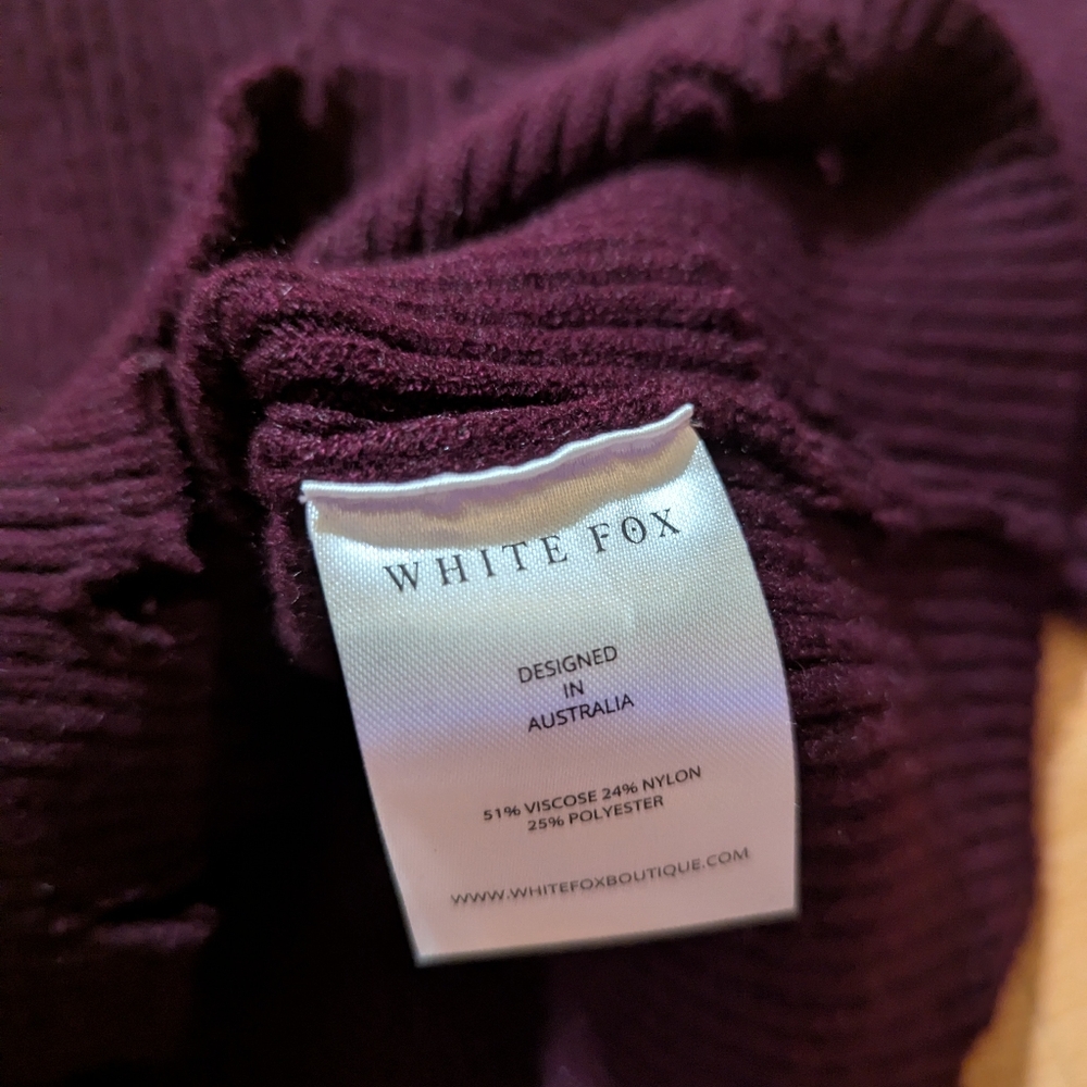 Women's White Fox Crop Knit - Picture 4 of 4